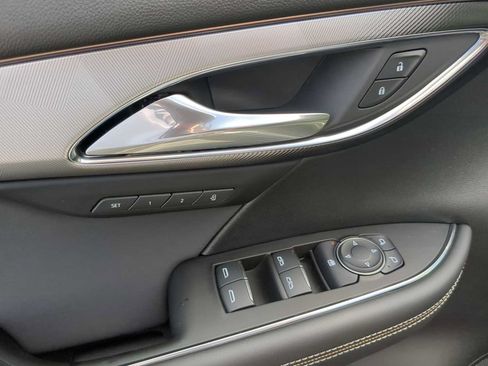 Used 2025 Buick Envision Sport Touring AWD/4WD image 12