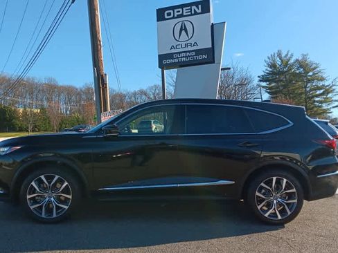 Used 2023 Acura MDX SH-AWD w/ Technology Package image 2