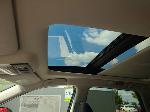 New 2025 Nissan Pathfinder SV w/ SV Premium Package image 16