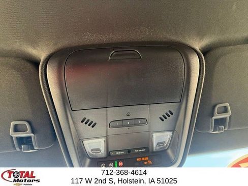 Used 2025 Cadillac XT4 Premium Luxury AWD/4WD image 30