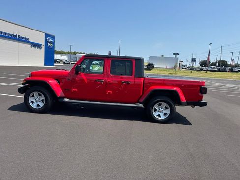 Used 2023 Jeep Gladiator Sport AWD/4WD image 9