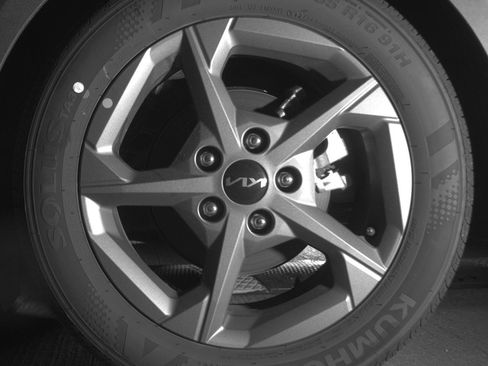 Used 2025 Kia K4 LXS FWD image 14