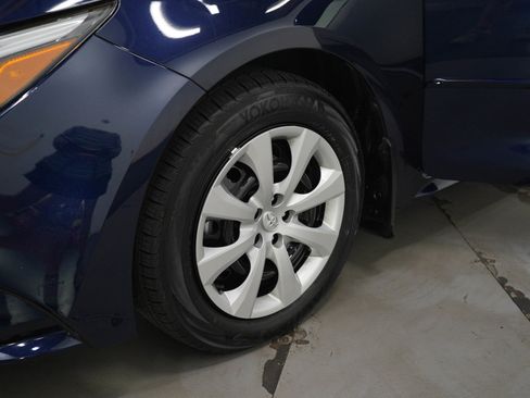 Used 2025 Toyota Corolla LE image 27