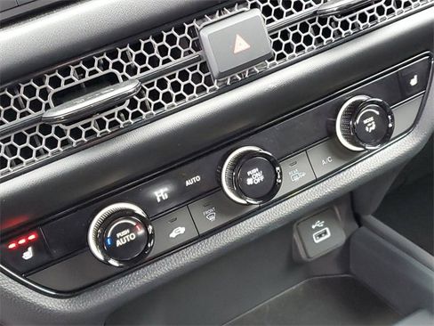 Used 2025 Honda HR-V Sport image 27