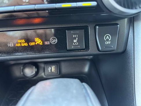 Used 2023 Toyota RAV4 XLE Premium AWD/4WD image 40