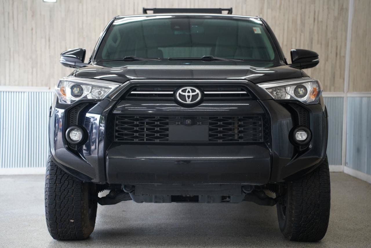 Used 2022 Toyota 4Runner SR5 Premium w/ Moonroof Package AWD/4WD image 3