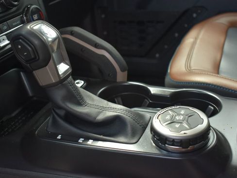 Used 2024 Ford Bronco Outer Banks AWD/4WD image 26