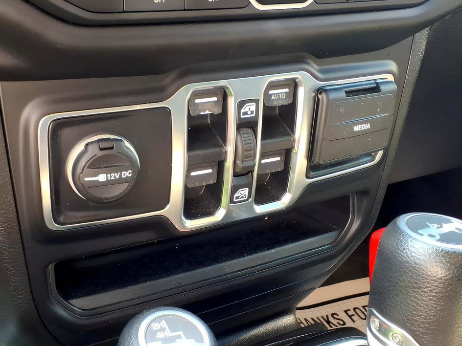 Used 2019 Jeep Wrangler Unlimited Sport AWD/4WD image 23