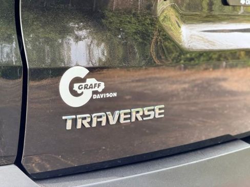 Used 2019 Chevrolet Traverse LT FWD image 27