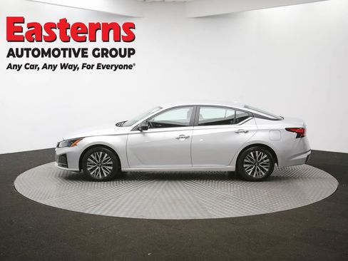 Used 2024 Nissan Altima 2.5 SV image 58