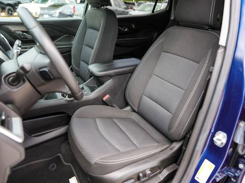 Used 2022 GMC Terrain SLE w/ Driver Convenience Package FWD image 7