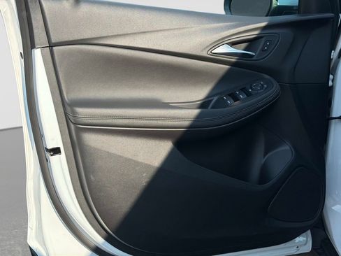 Used 2023 Buick Encore GX Select FWD image 18