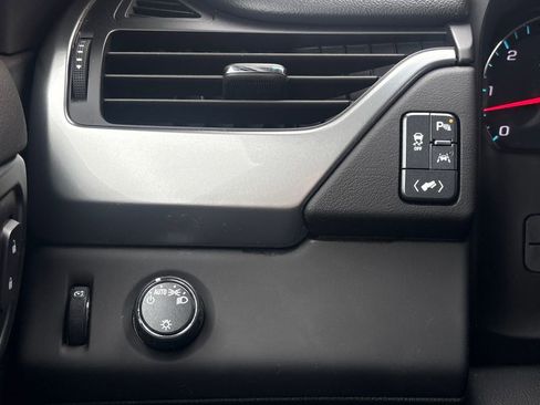 Used 2019 Chevrolet Tahoe LT image 23