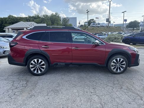 Used 2024 Subaru Outback Touring XT AWD/4WD image 2