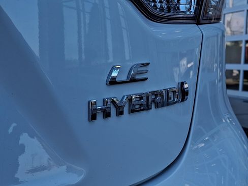 Certified 2023 Toyota Corolla LE image 29