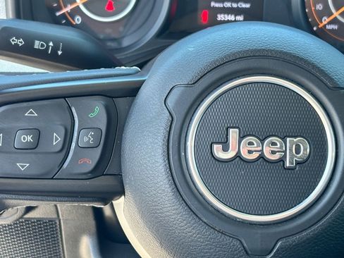Used 2025 Jeep Wrangler Unlimited Sport AWD/4WD image 19