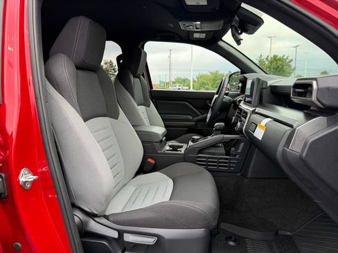 Certified 2025 Toyota 4Runner TRD Off-Road AWD/4WD image 19