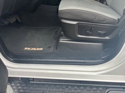 Used 2023 RAM 2500 Big Horn w/ Level 1 Equipment Group image 21