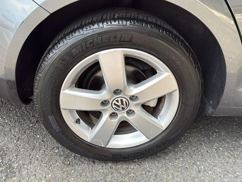 Used 2009 Volkswagen Jetta SE FWD image 11
