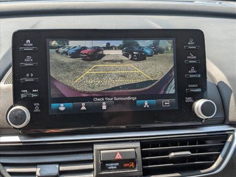 Used 2018 Honda Accord Touring image 14