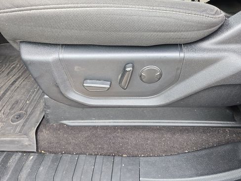 Used 2019 Ford F150 XLT w/ Equipment Group 302A Luxury image 5