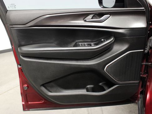 Used 2022 Jeep Grand Cherokee L Laredo image 20