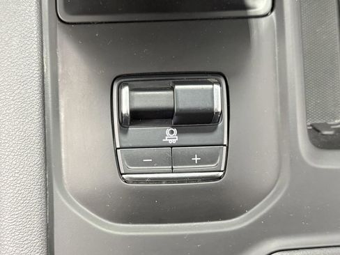 Used 2023 GMC Sierra 1500 AT4 image 31