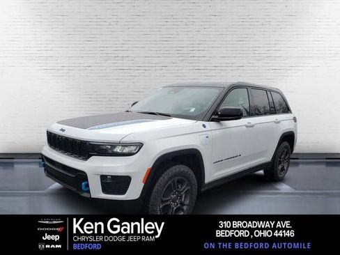 Used 2024 Jeep Grand Cherokee Trailhawk w/ Advanced Protech Group II image 1