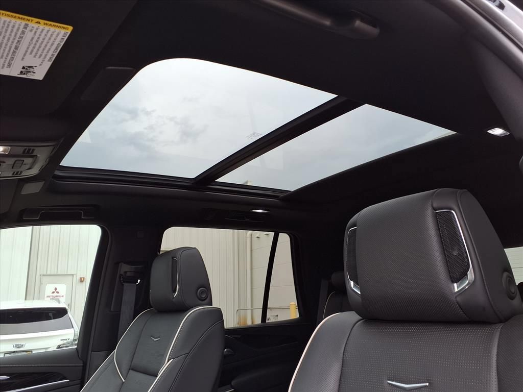 Used 2024 Cadillac Escalade Sport AWD/4WD image 24