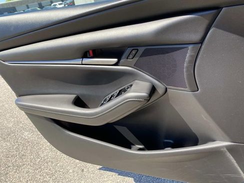 Used 2022 MAZDA MAZDA3 s FWD image 18
