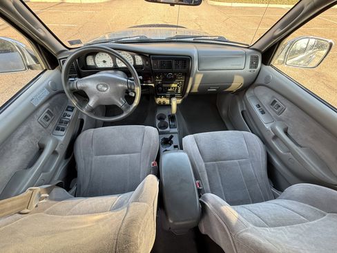 Used 2002 Toyota Tacoma PreRunner image 4