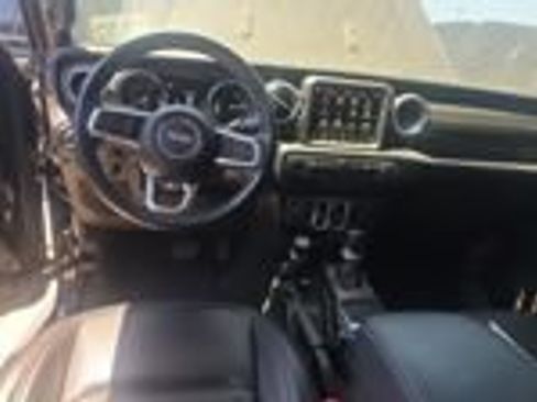 Used 2023 Jeep Wrangler Unlimited Sahara w/ Cold Weather Group AWD/4WD image 28
