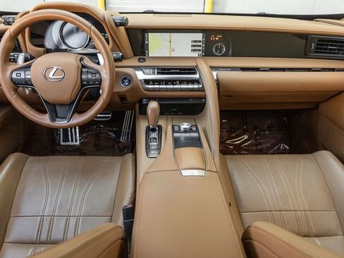 Used 2018 Lexus LC 500h image 6