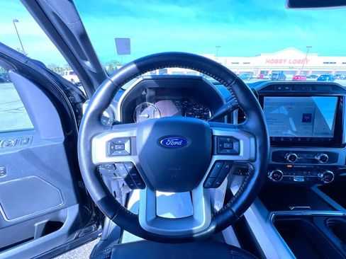 Used 2022 Ford F350 Lariat w/ Black Appearance Package AWD/4WD image 15