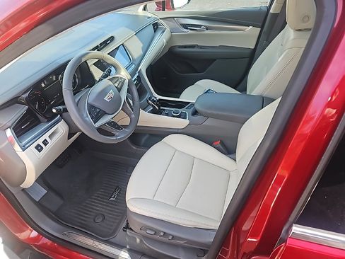 Used 2021 Cadillac XT5 Premium Luxury w/ LPO, Floor Liner Package image 15