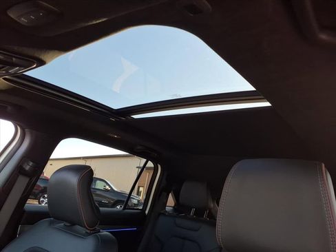 Used 2024 Jeep Wagoneer Launch Edition image 21