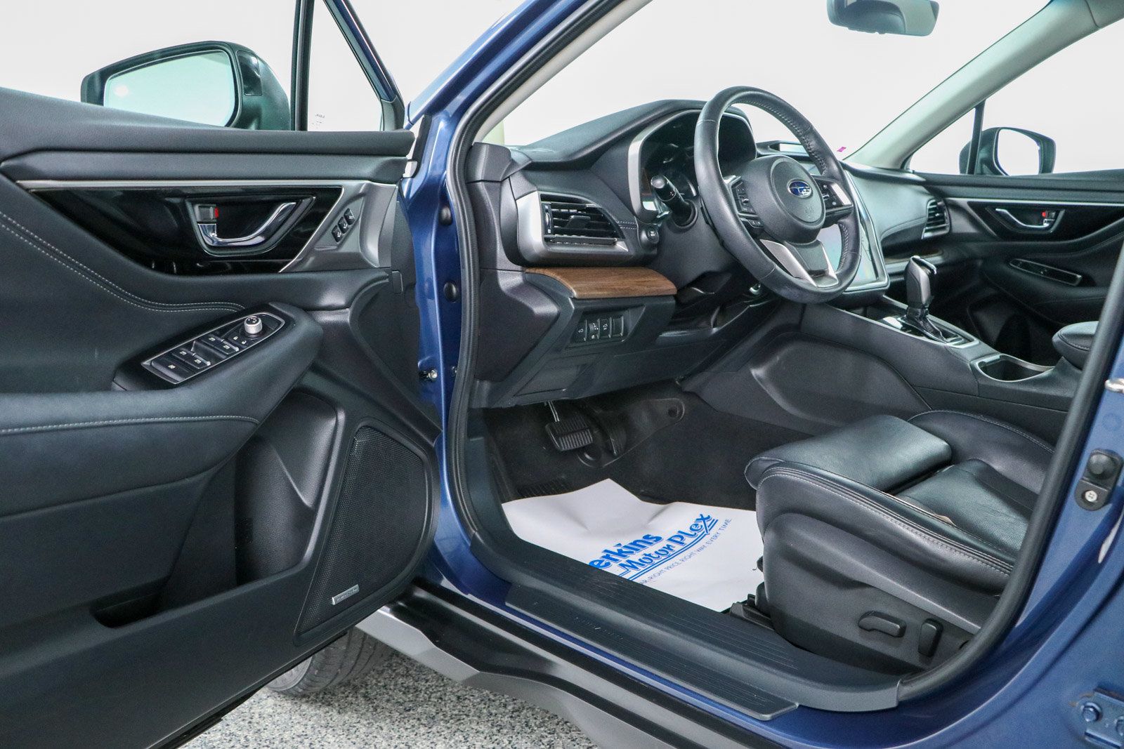 Used 2021 Subaru Outback Limited AWD/4WD image 3