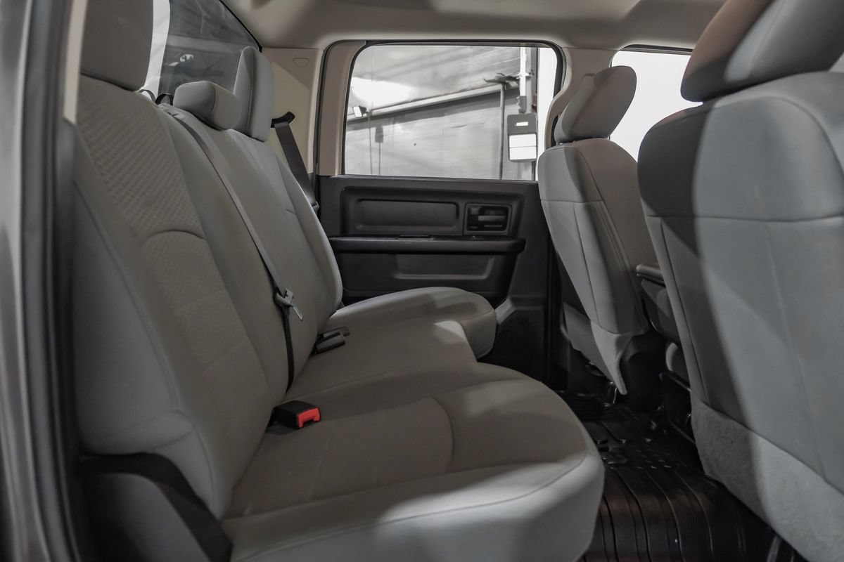Used 2015 RAM 3500 Tradesman w/ Chrome Appearance Group AWD/4WD image 32