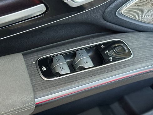 Certified 2023 Mercedes-Benz EQS 580 4MATIC Sedan image 12