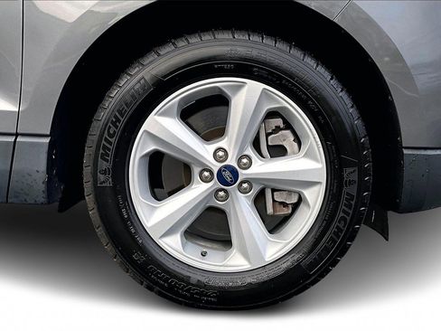 Used 2021 Ford Edge SE w/ Cargo Accessory Package image 32