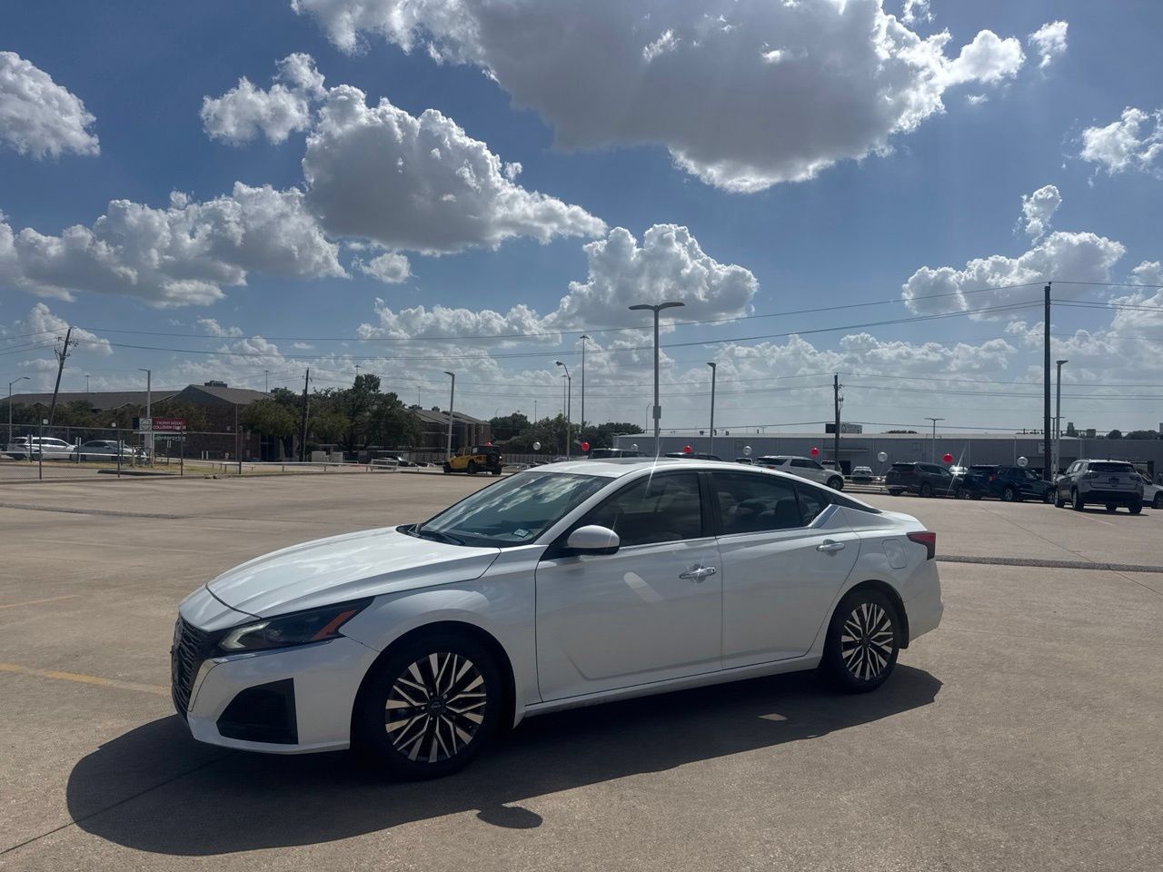 Certified 2024 Nissan Altima 2.5 SV w/ SV Premium Package FWD image 11