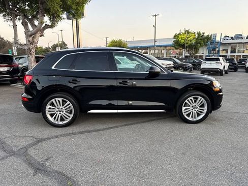 Used 2019 Audi Q5 2.0T Premium Plus w/ Premium Plus Package AWD/4WD image 6