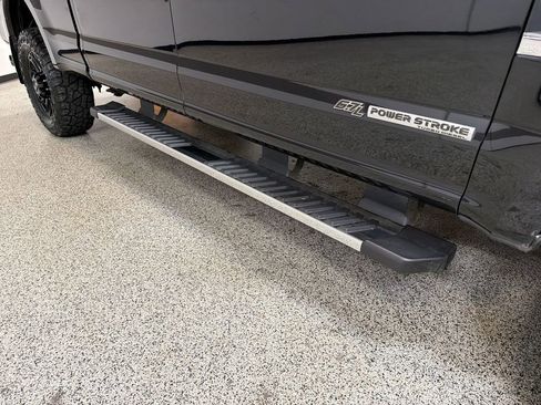 Used 2019 Ford F250 Lariat w/ Lariat Ultimate Package AWD/4WD image 47