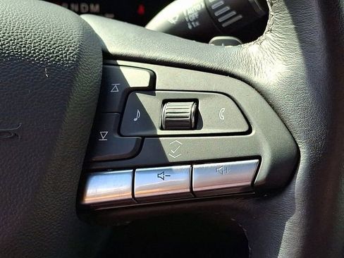 Certified 2025 Cadillac XT4 Premium Luxury image 25