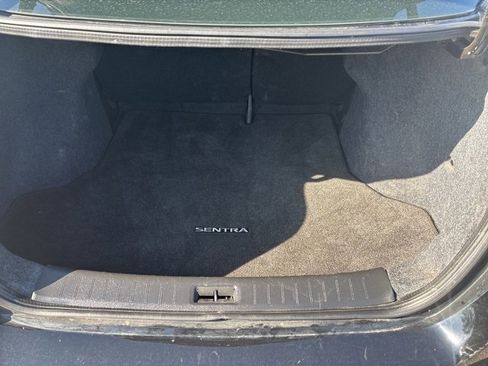 Used 2019 Nissan Sentra S image 5