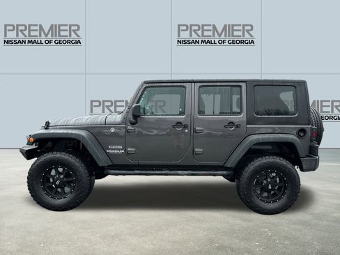 Used 2016 Jeep Wrangler Unlimited Sport w/ Connectivity Group image 8