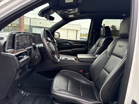 Certified 2022 Cadillac Escalade ESV Premium Luxury image 14