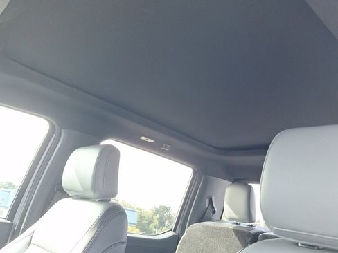 Used 2025 Ford F150 Lightning Lariat image 14