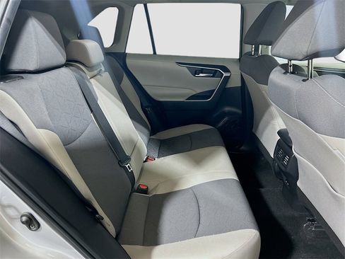 Used 2023 Toyota RAV4 XLE image 23