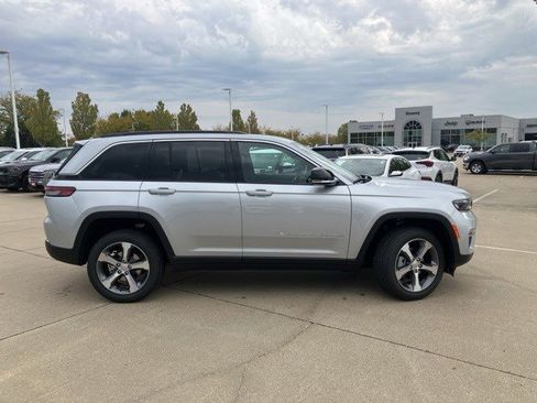 New 2025 Jeep Grand Cherokee Limited image 5